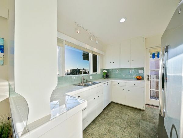 San Diego Beach Communities North Home 1028445