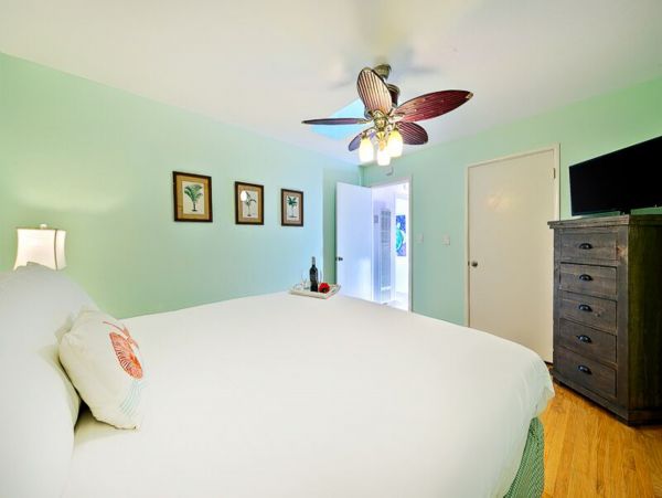 San Diego Beach Communities North Home 1028445