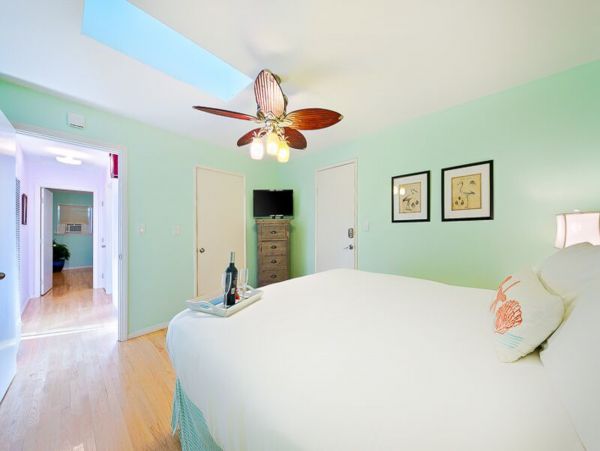 San Diego Beach Communities North Home 1028445