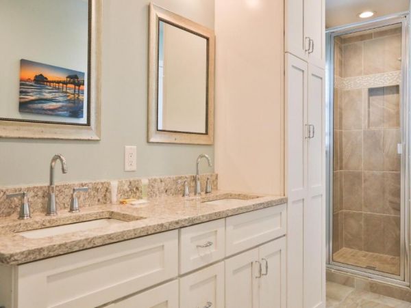 Holmes Beach Vacation Duplex Three Bedroom with Pool