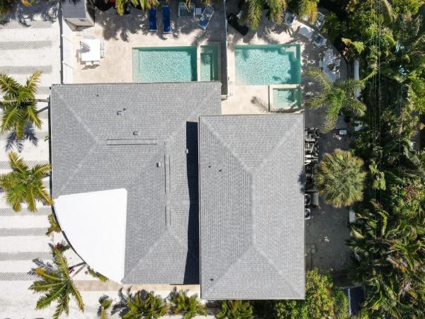 Holmes Beach Vacation Duplex Three Bedroom with Pool