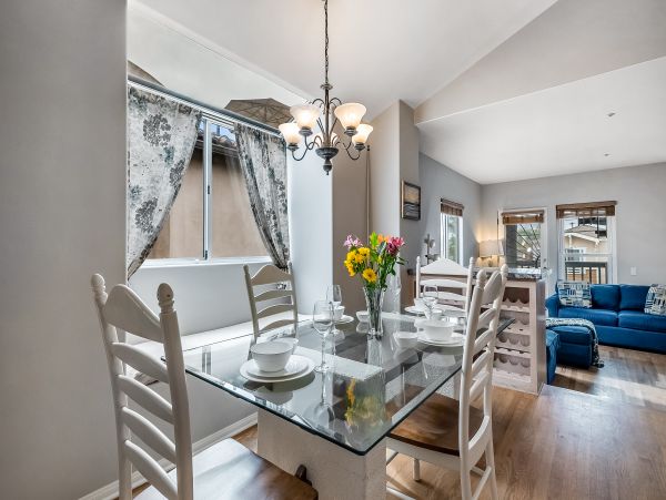 San Diego Beach Communities North Home 1028447