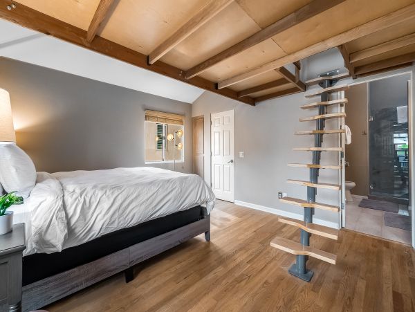 San Diego Beach Communities North Home 1028447