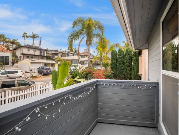 San Diego Beach Communities North Home 1028447
