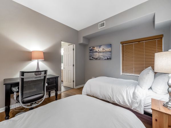 San Diego Beach Communities North Home 1028447