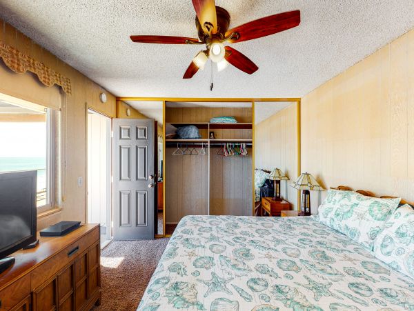 San Diego Beach Communities North Home 1028448