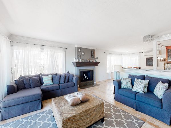 San Diego Beach Communities North Home 1028451