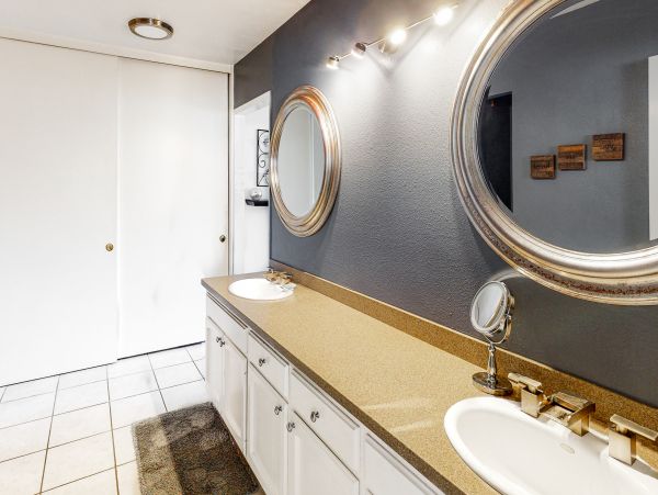 San Diego Beach Communities North Home 1028451