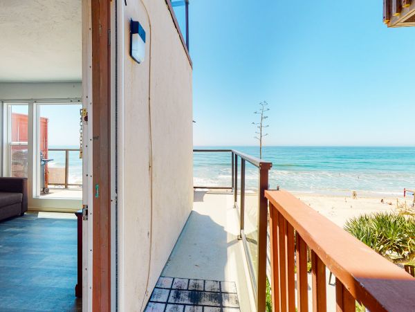 San Diego Beach Communities North Home 1028452