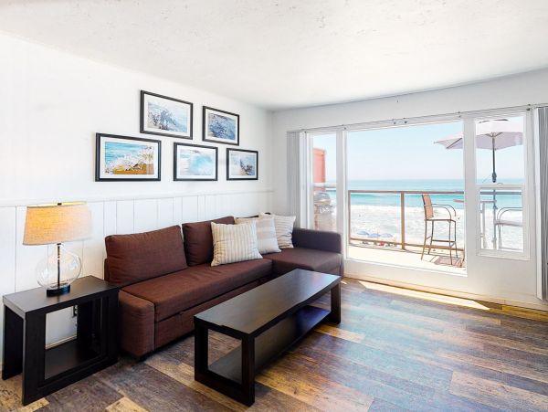 San Diego Beach Communities North Home 1028453