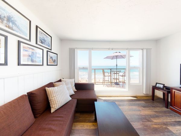San Diego Beach Communities North Home 1028453