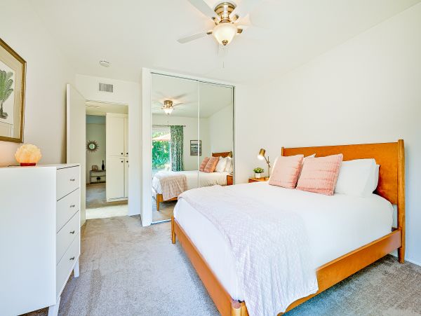 San Diego Beach Communities North Home 1028457