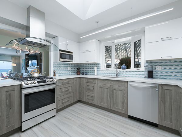 San Diego Beach Communities North Home 1028458