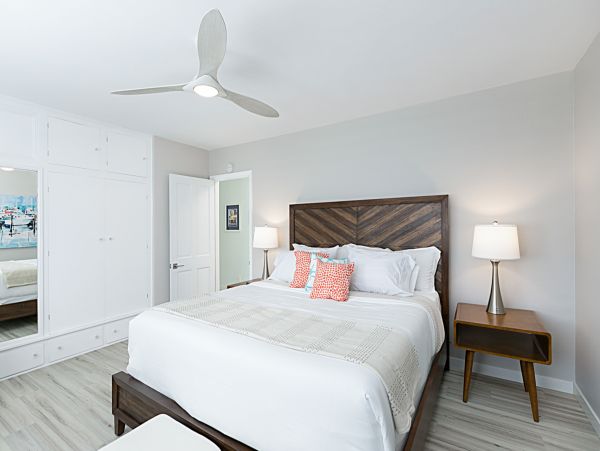 San Diego Beach Communities North Home 1028458