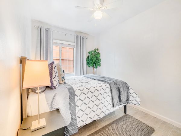 San Diego Beach Communities North Home 1028459