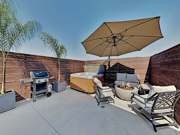 San Diego Beach Communities North Home 1028460
