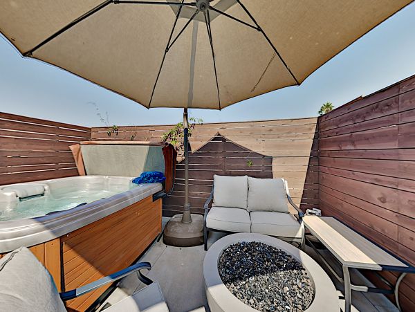 San Diego Beach Communities North Home 1028460