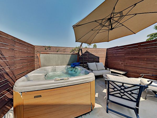 San Diego Beach Communities North Home 1028460
