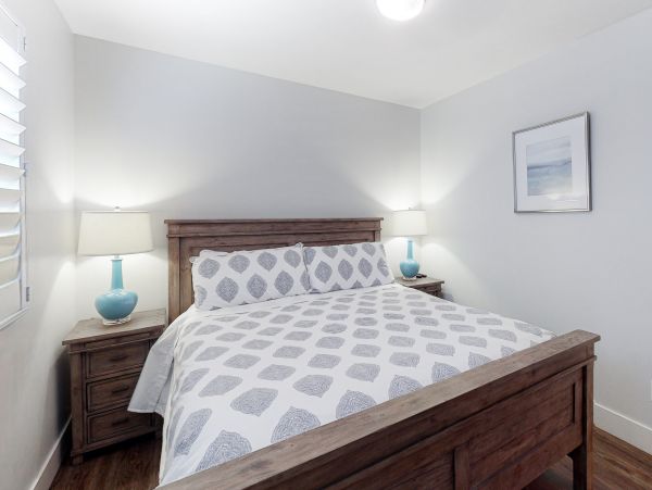 San Diego Beach Communities North Home 1028461