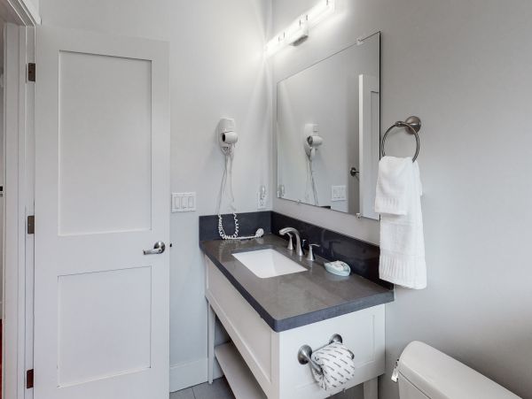 San Diego Beach Communities North Home 1028461