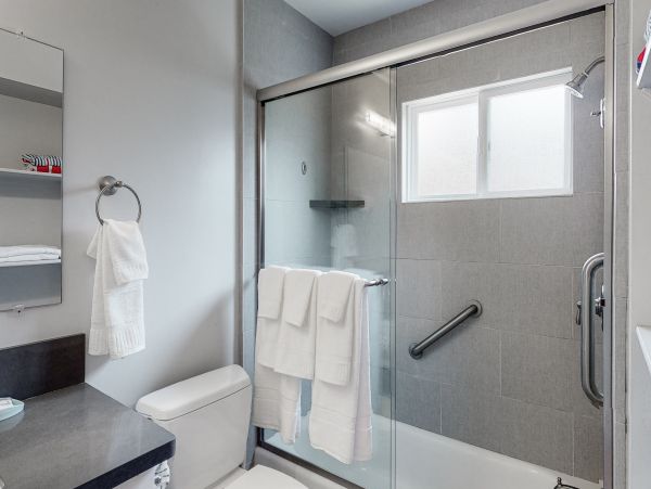 San Diego Beach Communities North Home 1028461