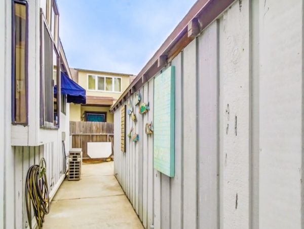 San Diego Beach Communities North Home 1028463