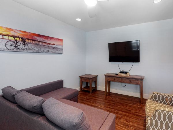 San Diego Beach Communities North Home 1028464