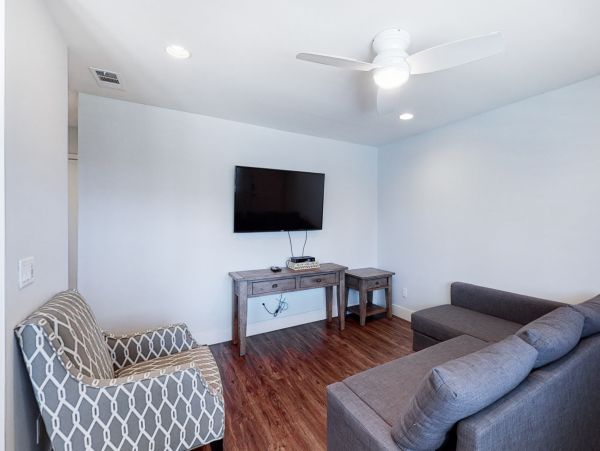 San Diego Beach Communities North Home 1028467