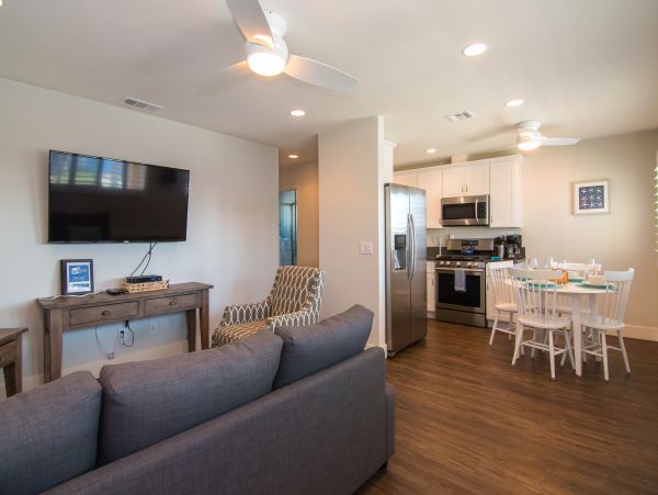 San Diego Beach Communities North Home 1028468