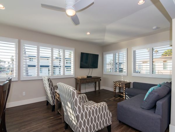 San Diego Beach Communities North Home 1028468