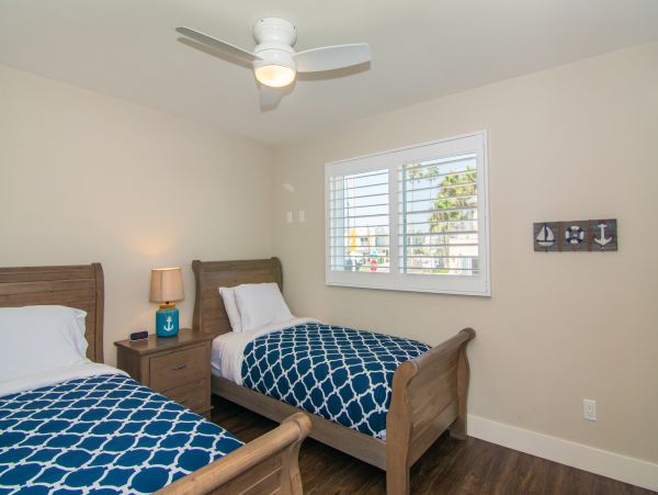 San Diego Beach Communities North Home 1028468