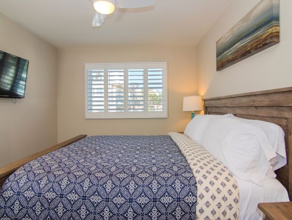 San Diego Beach Communities North Home 1028468
