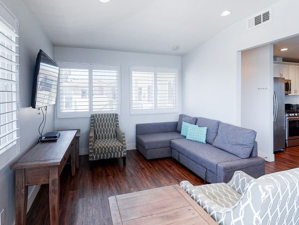 San Diego Beach Communities North Home 1028469