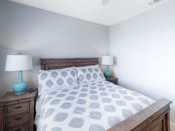 San Diego Beach Communities North Home 1028469