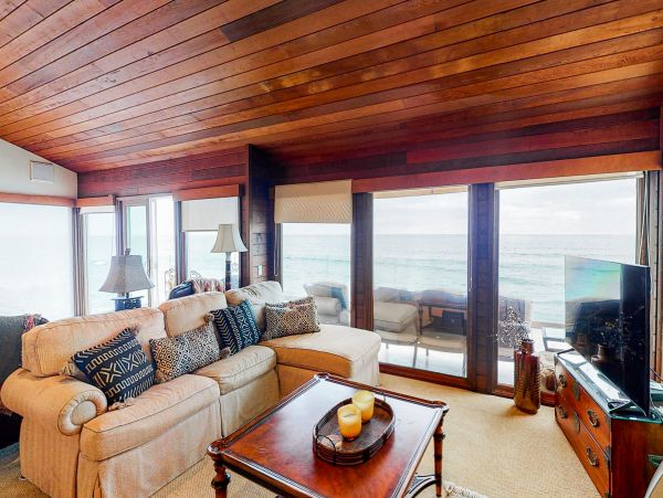 San Diego Beach Communities North Home 1028470