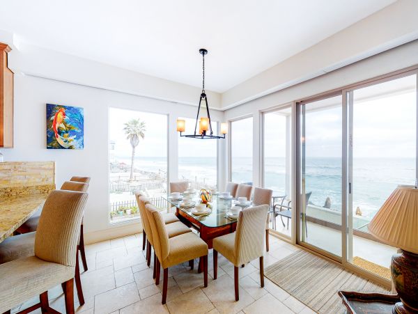 San Diego Beach Communities North Home 1028470