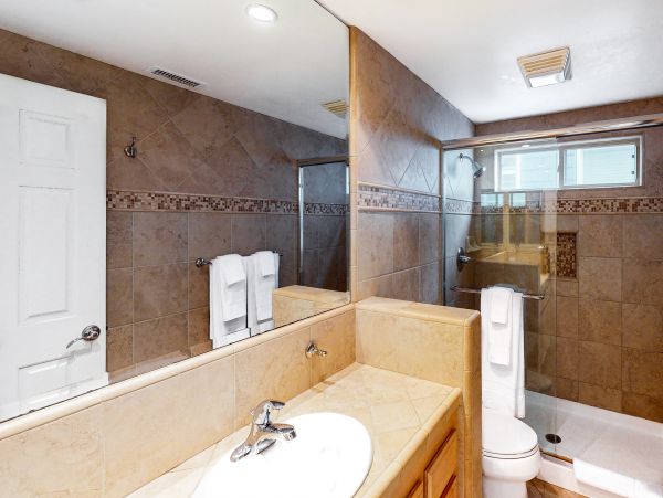 San Diego Beach Communities North Home 1028470