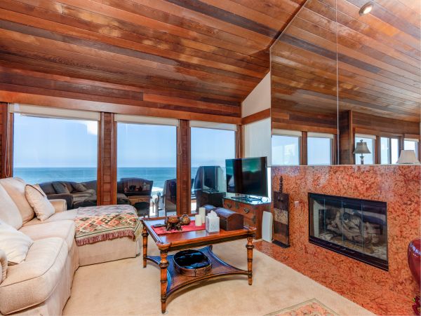 San Diego Beach Communities North Home 1028472