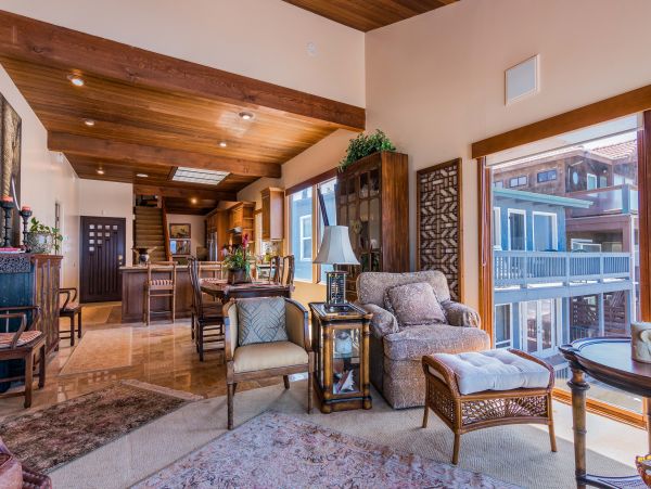 San Diego Beach Communities North Home 1028472