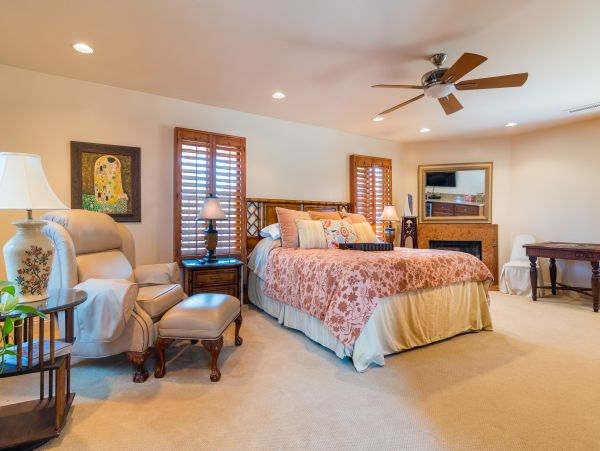 San Diego Beach Communities North Home 1028472