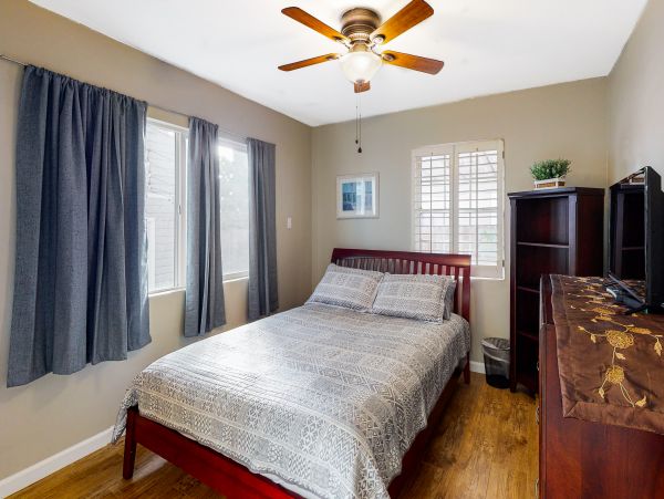 San Diego Beach Communities North Home 1028473