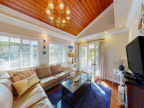San Diego Beach Communities North Home 1028474