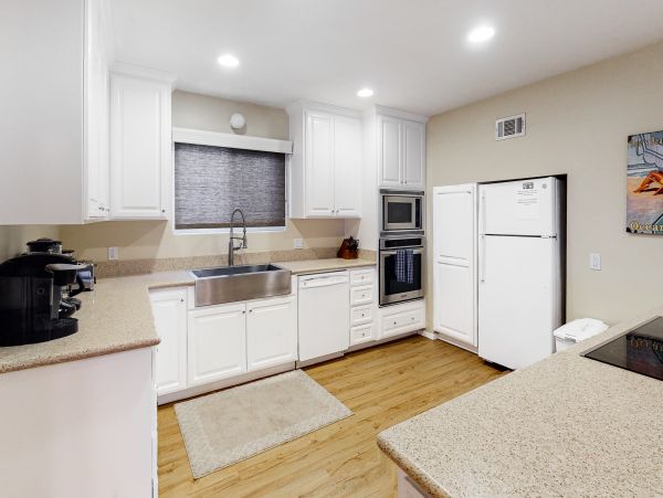 San Diego Beach Communities North Home 1028475
