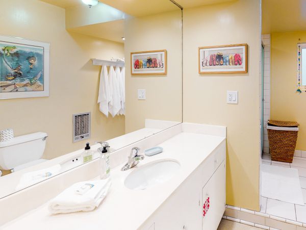 San Diego Beach Communities North Home 1028475