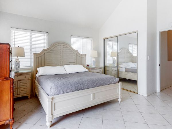 San Diego Beach Communities North Home 1028476
