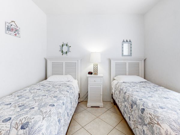San Diego Beach Communities North Home 1028476