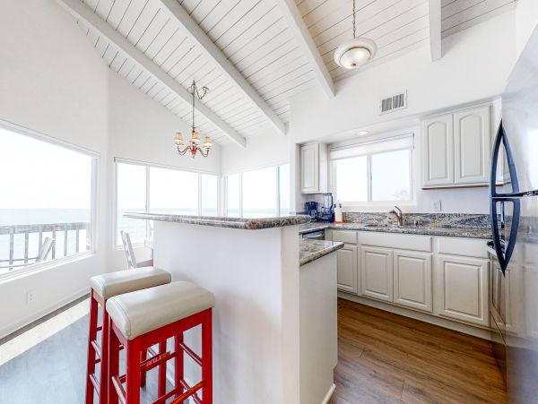 San Diego Beach Communities North Home 1028477