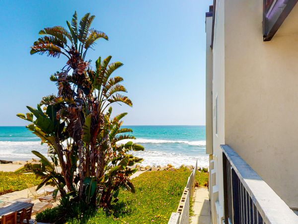 San Diego Beach Communities North Home 1028477