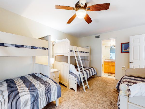 San Diego Beach Communities North Home 1028477