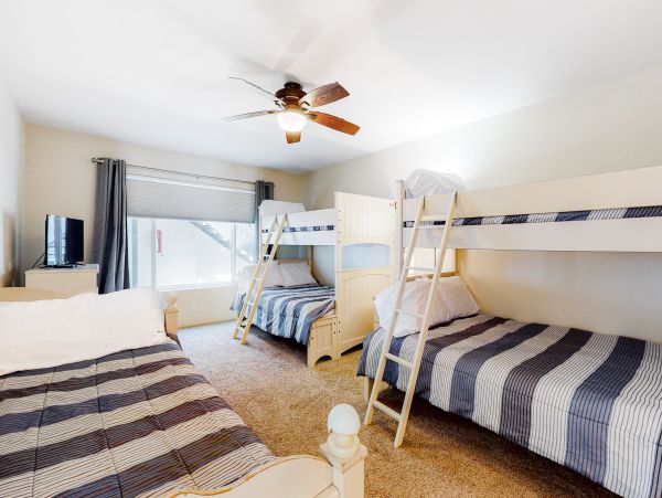 San Diego Beach Communities North Home 1028477